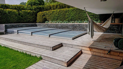 pool-uberdachung-mit-niedriger-linie-ter